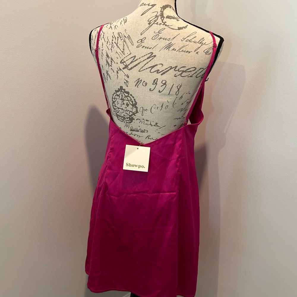 NWT Showpo Pink Mini Dress Satiny Front Cutouts V-Neck Spaghetti Straps Size 8 - Picture 3 of 5